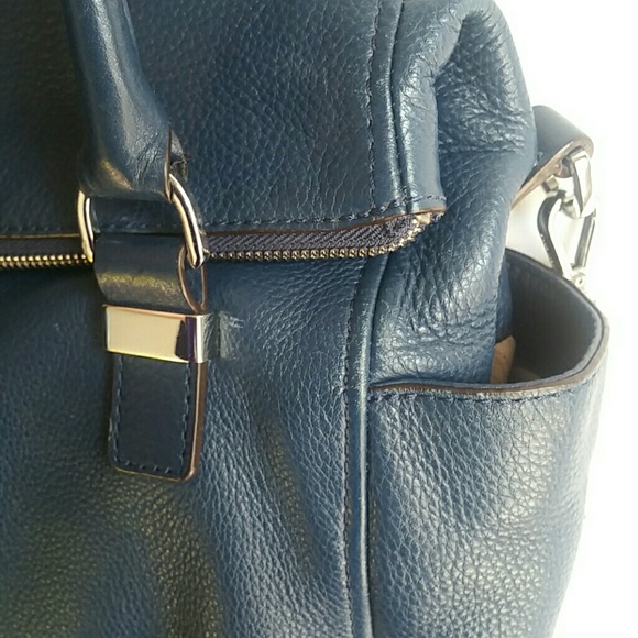 Michael Kors weston- EUC - Picture 3 of 8